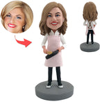 Bobblehead personalizzato raffigurante la mamma che cucina con la padella