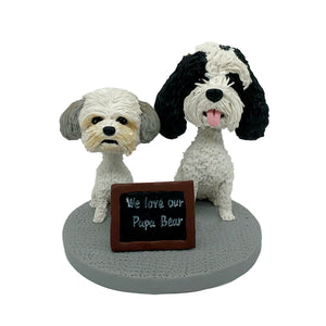 Bobblehead personalizzato con due adorabili cagnolini