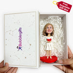Statuette da donna personalizzate con testa oscillante e tailleur nero