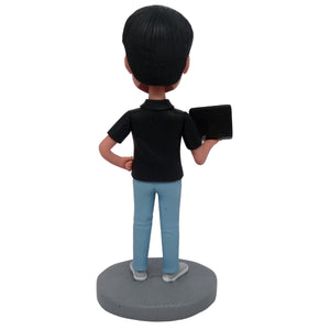 Bobblehead personalizzato, ingegnere informatico maschio con computer
