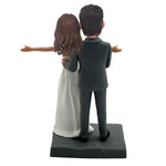 Bobblehead personalizzato per matrimonio, coppia abbracciata in vita
