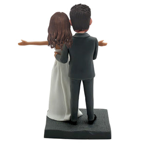 Bobblehead personalizzato per matrimonio, coppia abbracciata in vita