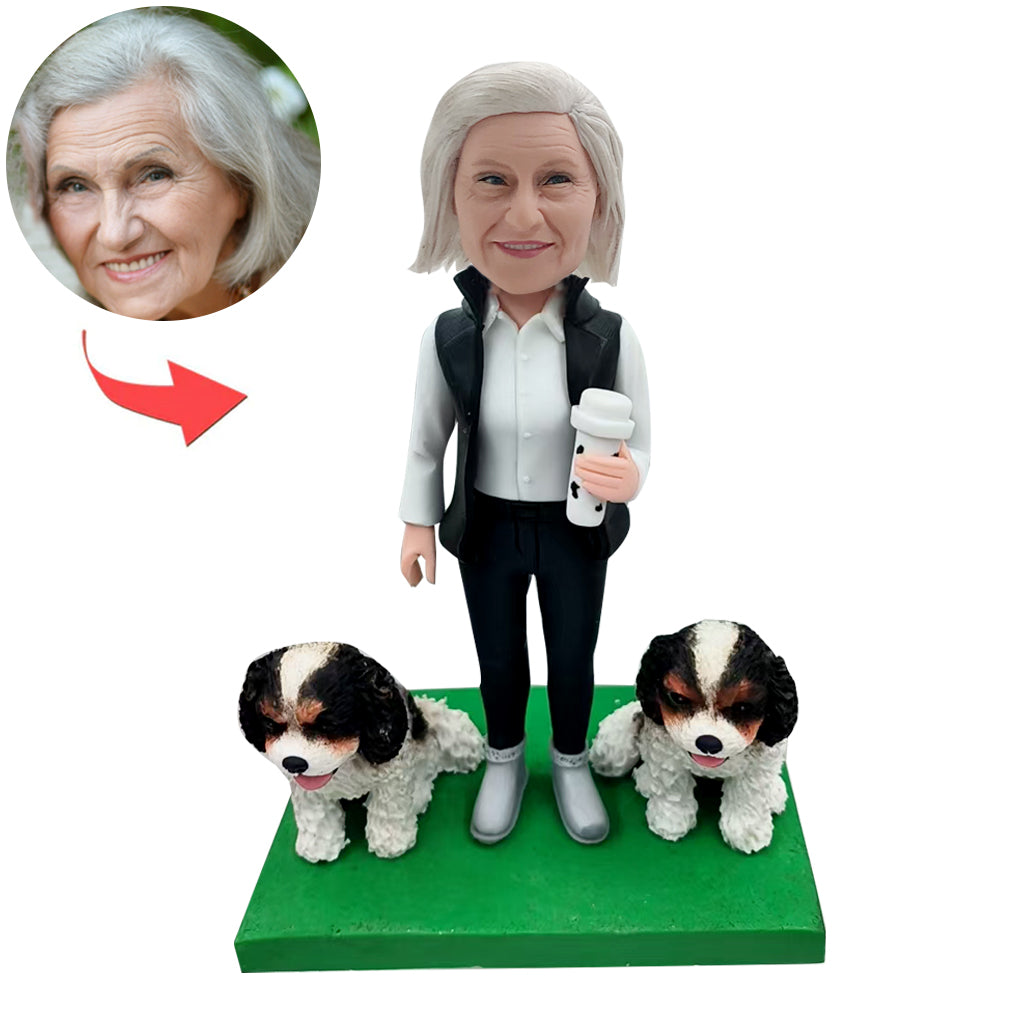 Bobblehead personalizzato per la mamma con due cani