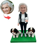 Bobblehead personalizzato per la mamma con due cani