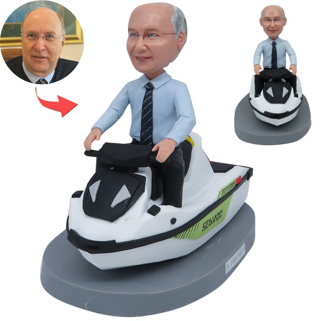 Bobblehead personalizzato raffigurante il padre con motoscafo alla guida