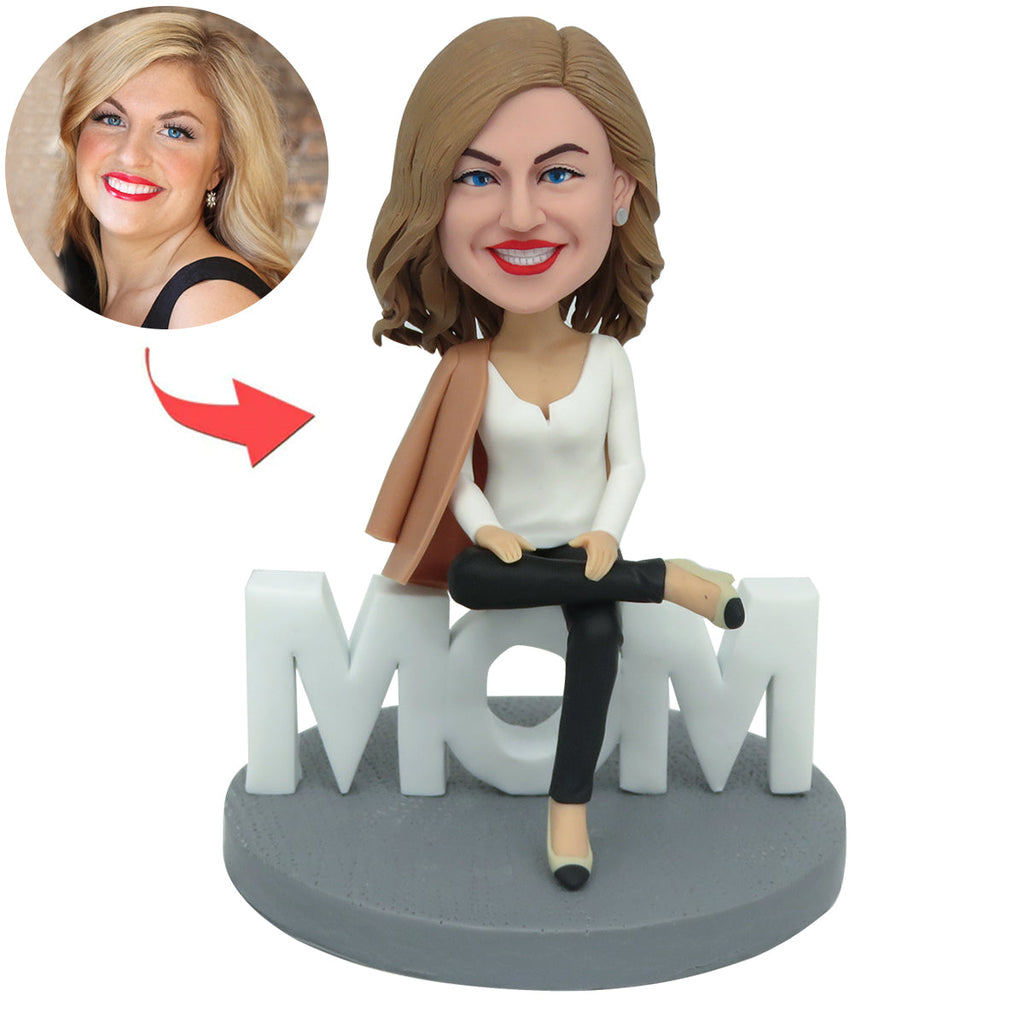 Bobblehead personalizzato raffigurante una mamma autoritaria, regalo per la festa della mamma
