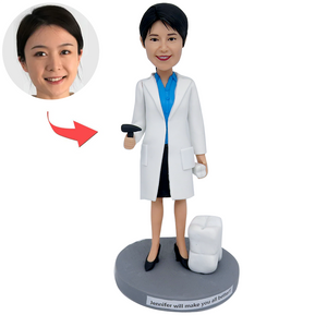 Regalo personalizzato con bobblehead di dentista femminile