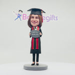 Bobblehead personalizzato per la laurea di una bambina - Grazie! Mamma e papà!
