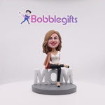 Bobblehead personalizzato raffigurante una mamma autoritaria, regalo per la festa della mamma