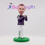 Bobblehead personalizzato con raffigurazione di un uomo d'affari felice del golf